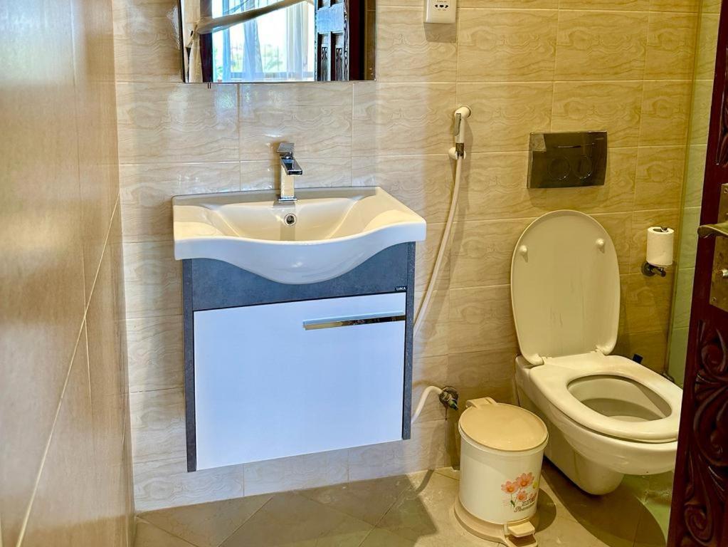 Amani Luxury Apartments Момбаса Екстер'єр фото
