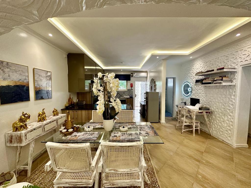 Amani Luxury Apartments Момбаса Екстер'єр фото