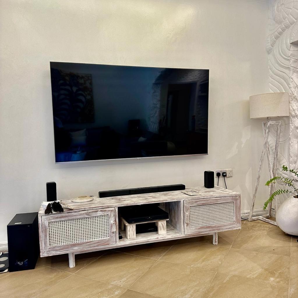 Amani Luxury Apartments Момбаса Екстер'єр фото