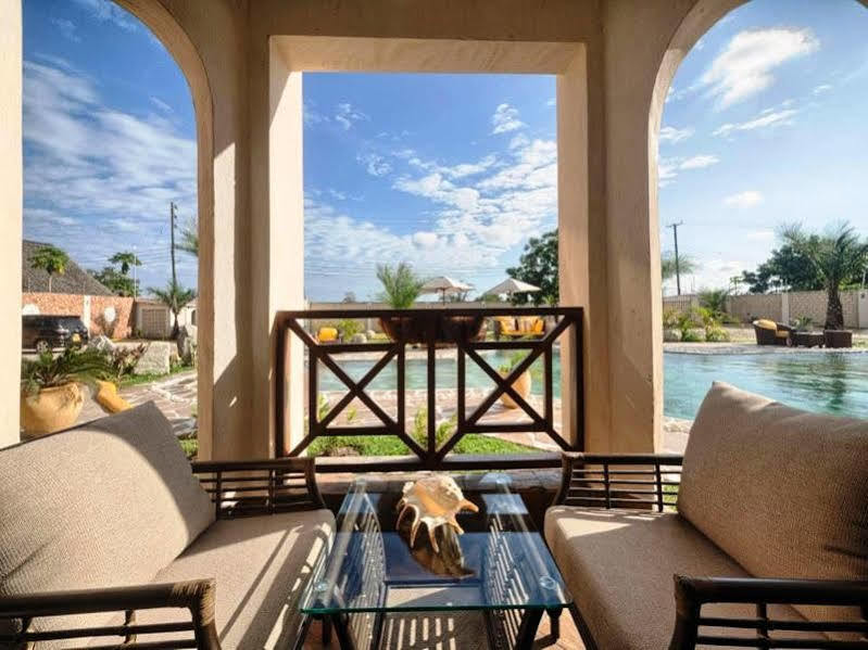 Amani Luxury Apartments Момбаса Екстер'єр фото