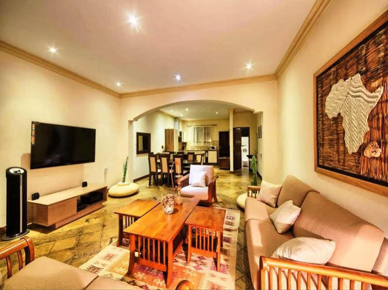 Amani Luxury Apartments Момбаса Екстер'єр фото